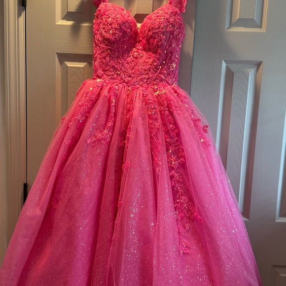 Elegant Pink Prom Dress - Picture 2 of 10